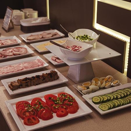 Hotel Fox Wolbórz 외부 사진