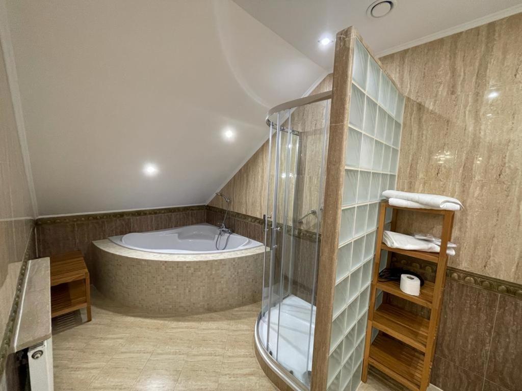 Hotel Fox Wolbórz 외부 사진
