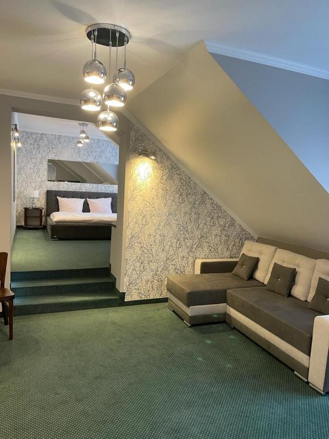 Hotel Fox Wolbórz 외부 사진