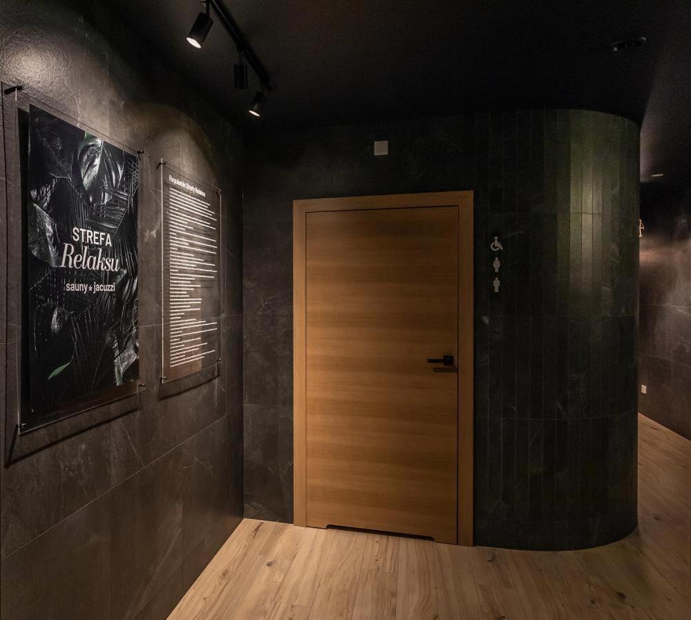 Hotel Fox Wolbórz 외부 사진