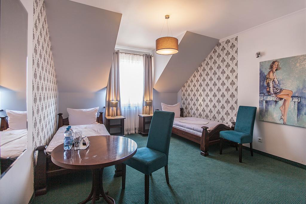 Hotel Fox Wolbórz 외부 사진