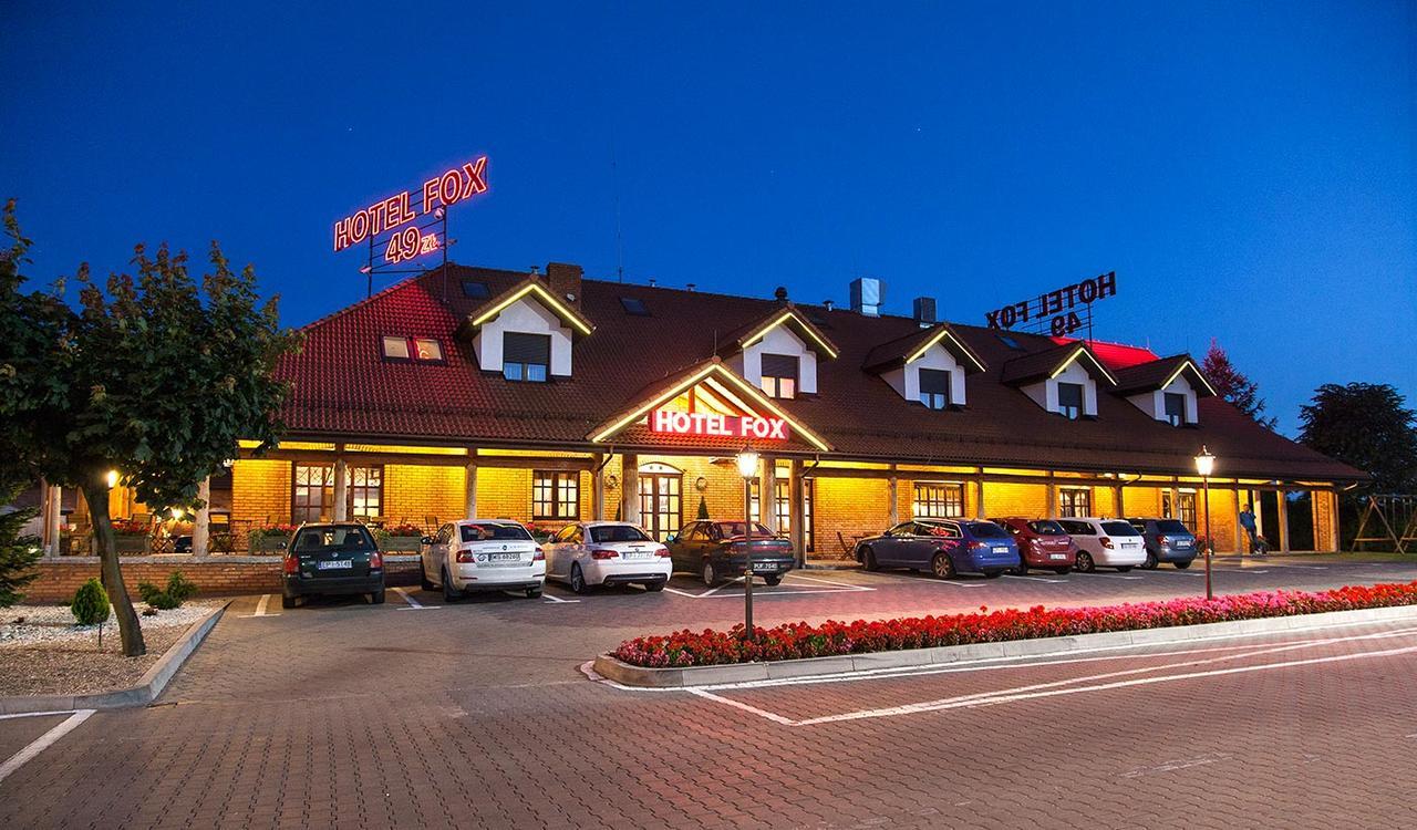 Hotel Fox Wolbórz 외부 사진