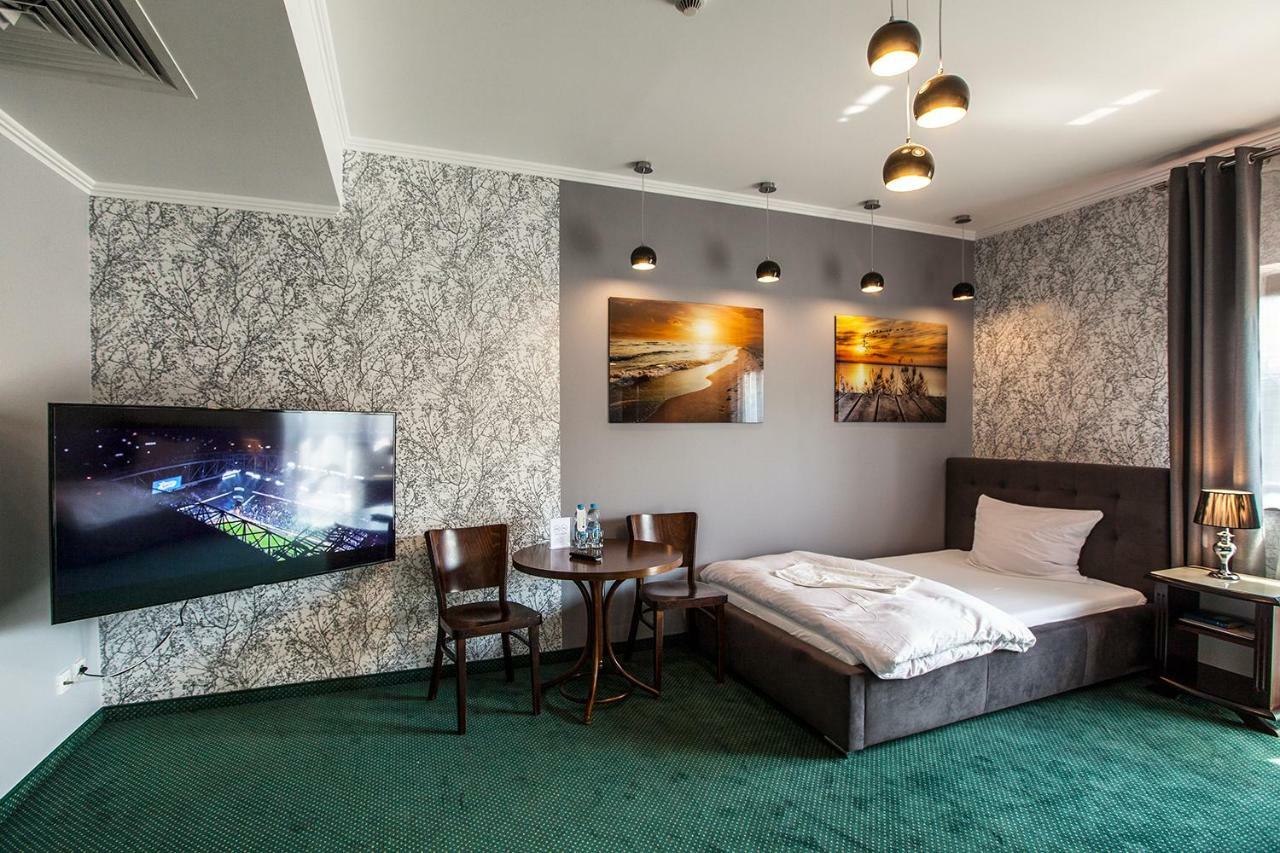 Hotel Fox Wolbórz 외부 사진